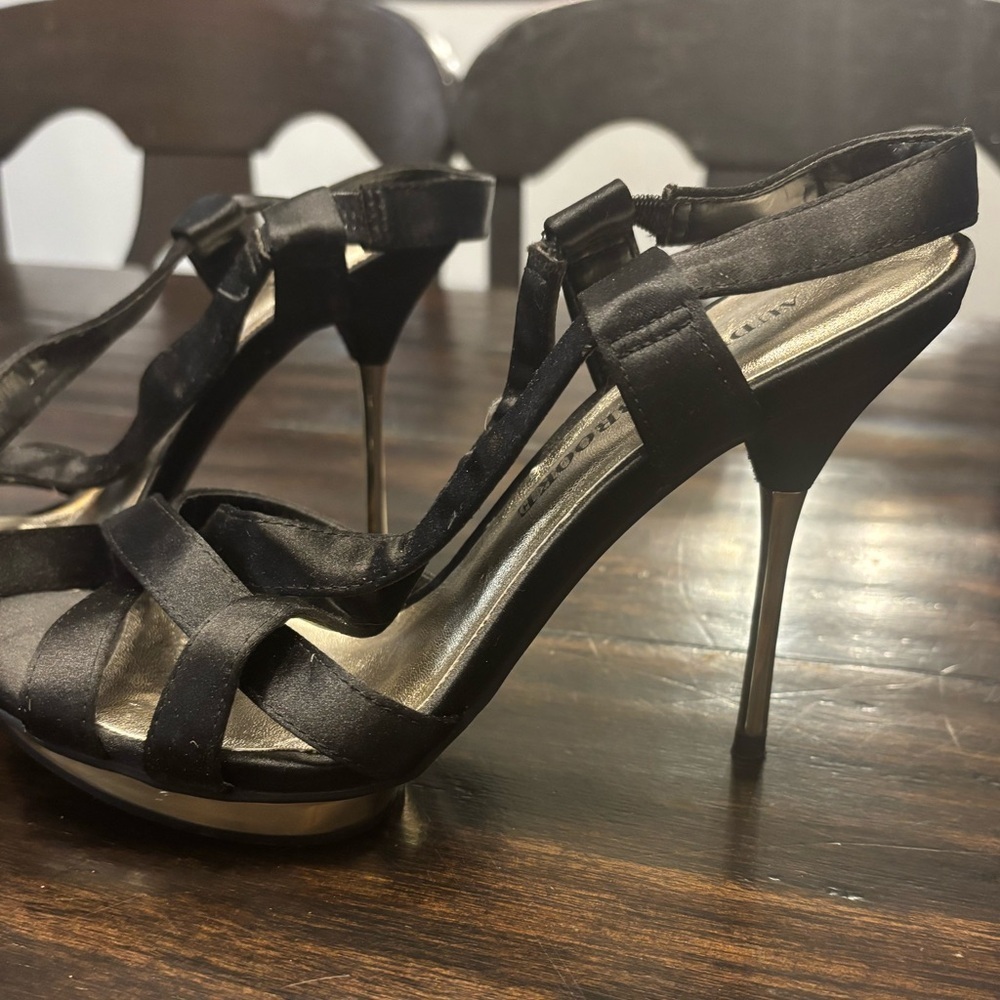 Audrey Brooke Black Strappy Heels with gold accents- size 6.5